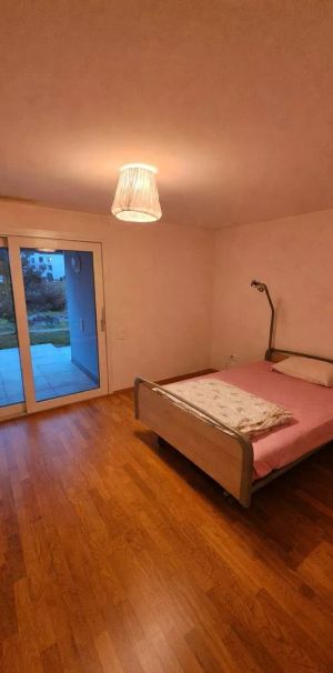 Appartement de 2.5 pièces au rez-inférieur - Photo 1