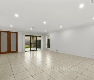 Spacious Family Home! - Photo 1