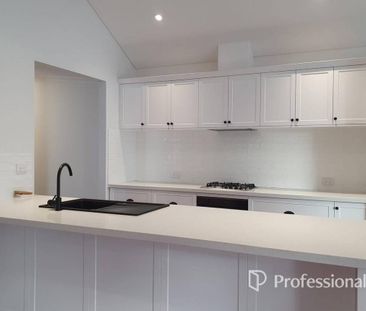 STUNNING EAST BUNBURY HOME - WHERE HISTORY MEETS MODERN LUXURY! - Photo 5