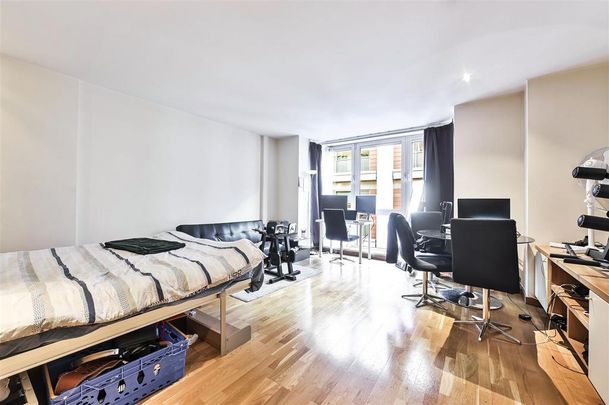 Studio to rent - Photo 1