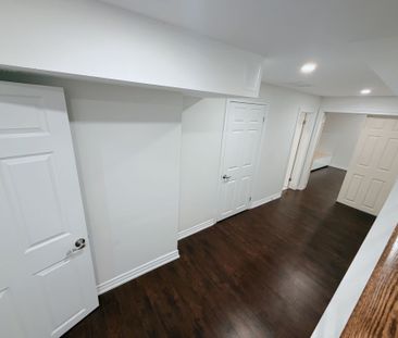 For Lease - 35 Raleigh Crescent, Markham, Ontario - Photo 2