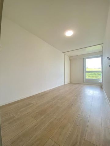 "Grossräumige, helle Wohnung mit Balkon und herrlicher Aussicht" - Photo 3