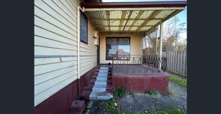 Basic 3-bedroom home - Photo 5