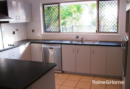 26 Mclaughlin Drive, Eimeo, QLD 4740 - Photo 5