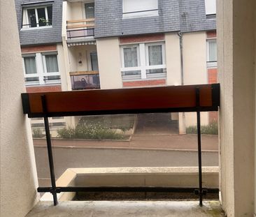 Location Appartement 2 pièces 63m² - Photo 3