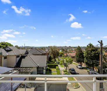 PLEASANT SUBURBIA & RIVER VIEWS - Photo 3