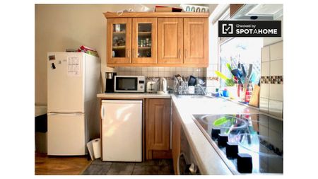 Large room in shared apartment in Stoneybatter, Dublin - Photo 3