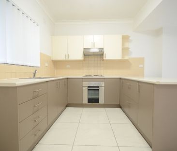 2 Bedroom Townhouse!! - Photo 3