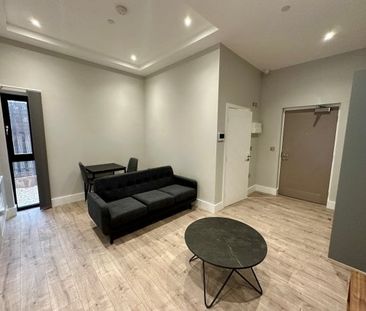 The Vera Mitchell Building, Leicester, LE2 - Photo 1