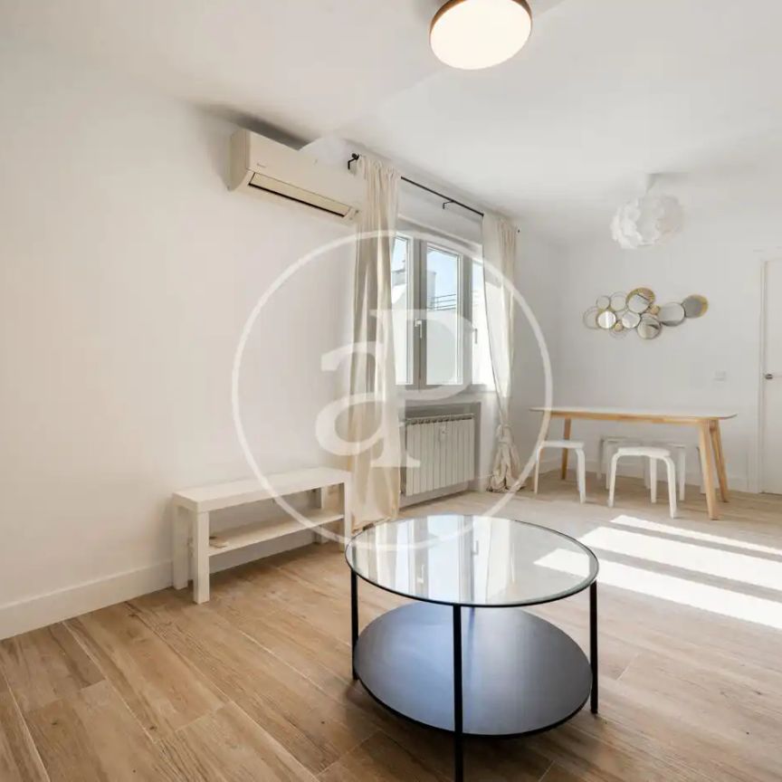 Piso de alquiler en C. de Amaniel, Universidad - Malasaña - Photo 1