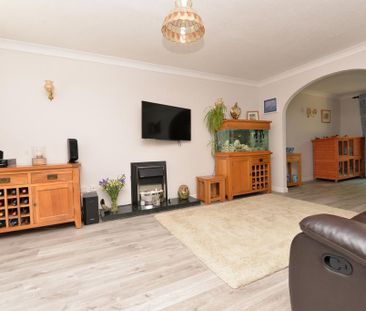 3 bedroom link detached house to rent - Photo 2
