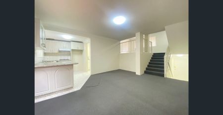 LIGHT-FILLED FAMILY HOME! - Photo 3