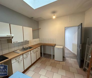 Location Appartement 2 pièces 55m² LILLE 59000 - Photo 2