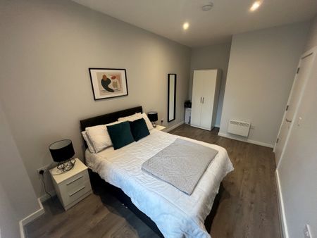 Crosby Road North, Liverpool, L22 - Photo 5