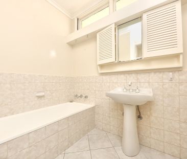 11 Tudor Road, Doncaster - Photo 4