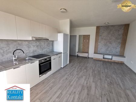 3 izbový byt na prenájom 75m2, Nové Zámky - Fotografia 4
