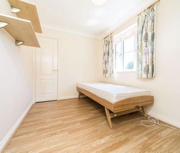 4 bedroom detached house to rent - Photo 5