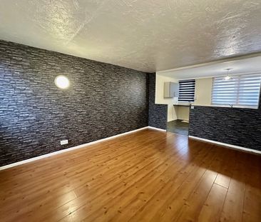 Williams Close, Gosport - Photo 1