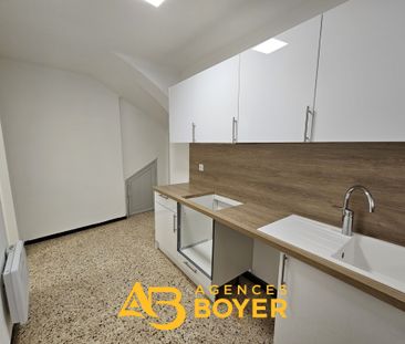 Location Appartement 2 pièces 33m² LE BEAUSSET 83330 - Photo 2
