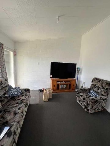 Two-Bedroom Unit in Kamo - Photo 2