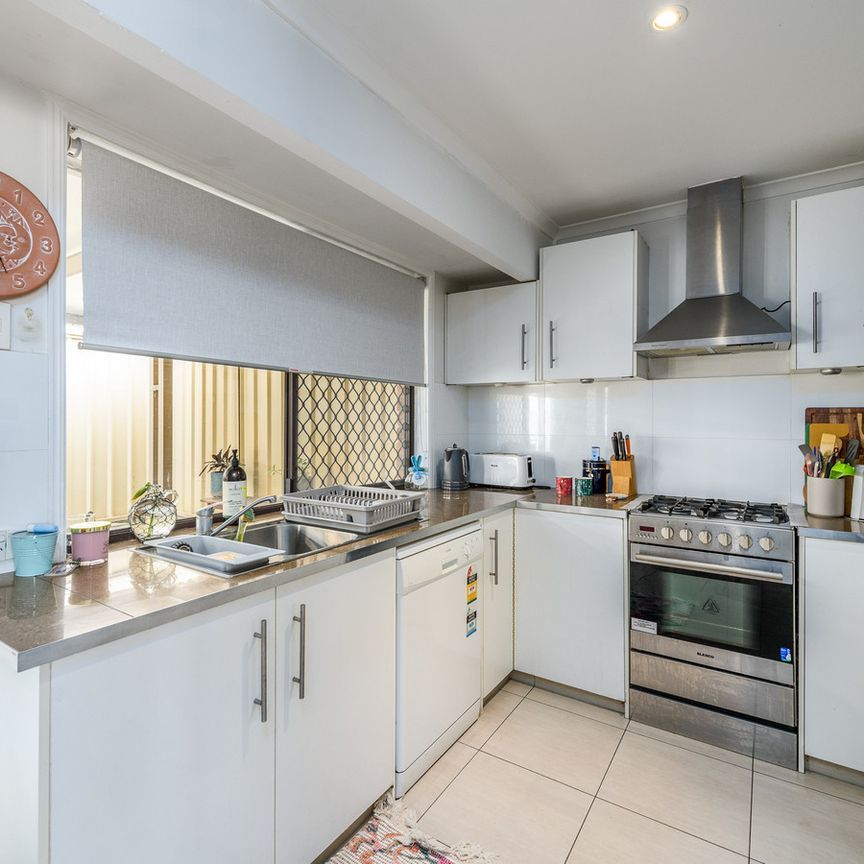 1/293 Government Street, Labrador - Photo 1