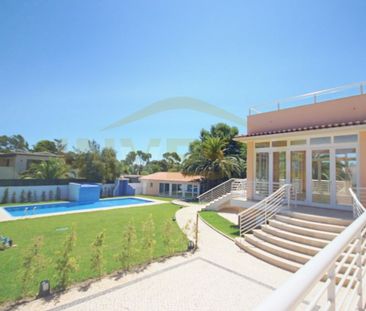 6 room luxury House for rent in Cascais e Estoril, Cascais, Lisbon - Photo 3