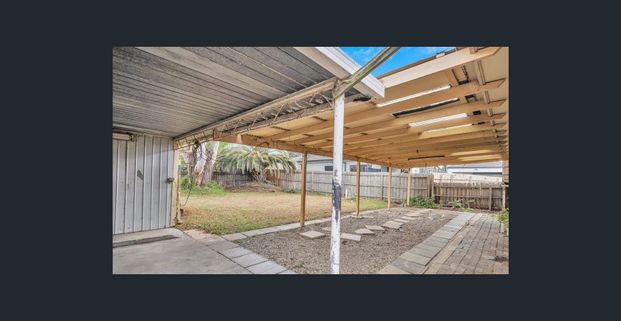 25 Cropley Crescent, Laverton – Family Home in a Prime Location - Photo 1