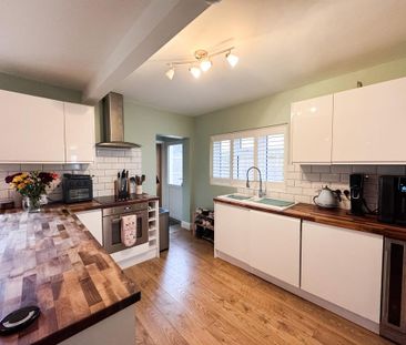 3 bedroom semi-detached house to rent - Photo 3