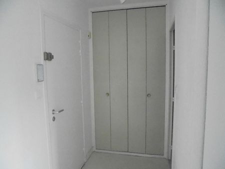 : Appartement 28 m² à Saint-Étienne - Photo 2