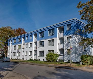 Erstbezug nach Baderneuerung! 3-Zimmer-Wohnung für Paare oder die k... - Foto 1