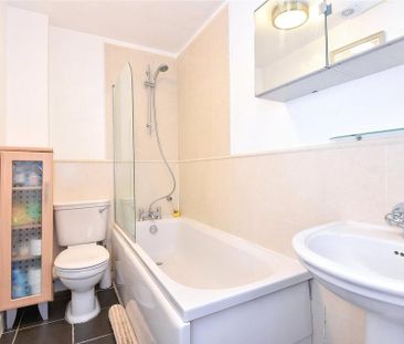 3 bedroom end of terrace house to rent - Photo 6