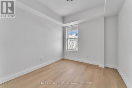 6 - 77 FLORENCE STREET - Photo 2