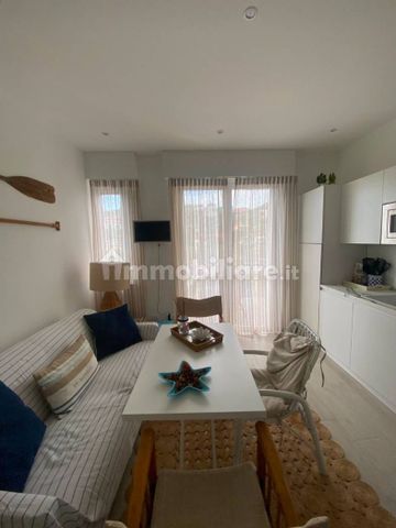 Bilocale via Raffaello Sanzio 15, Centro, Diano Marina - Photo 4