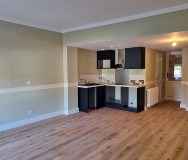 Superbe T1 de prestige avec vue sur les Quais - Photo 2