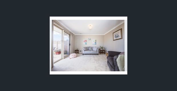 BEAUTIFULLY PRESENTED 3X2 HOME - Photo 1