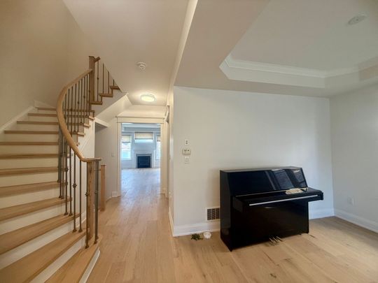 For Lease - 165 Paradelle Drive, Richmond Hill, Ontario - Photo 1