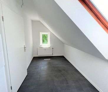 +++Süße Dachgeschoß-Wohnung mit Schrägen und Balken+++ - Foto 1