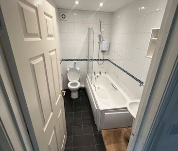 1 Bed Flat, School Lane, CH43 - Photo 2