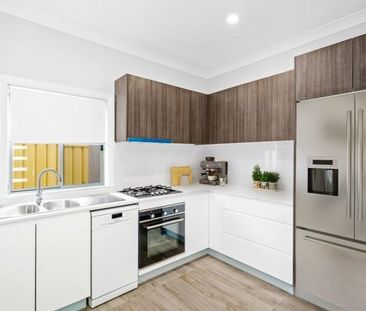 Modern Townhouse in a Prime Oxley Park Location - Photo 5