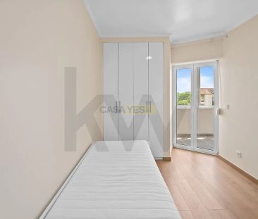 Apartment T2 in Carcavelos e Parede, Cascais - Photo 3