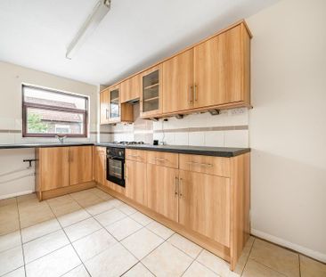 2 bedroom semi-detached house to rent - Photo 6