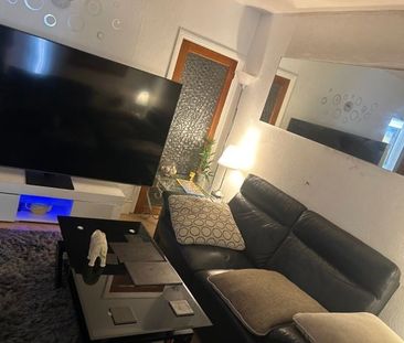 Room in a Shared House, Bickersteth Road, SW17 - Photo 1