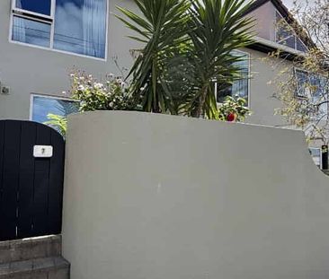 2-Bedroom Townhouse in Mount Cook - Photo 5