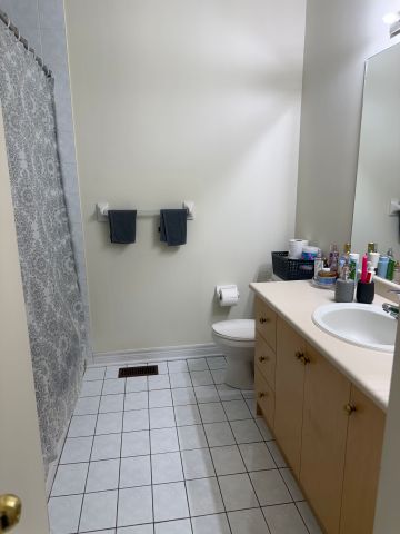 For Lease - 32 Villandry Crescent, Vaughan, Ontario - Photo 2