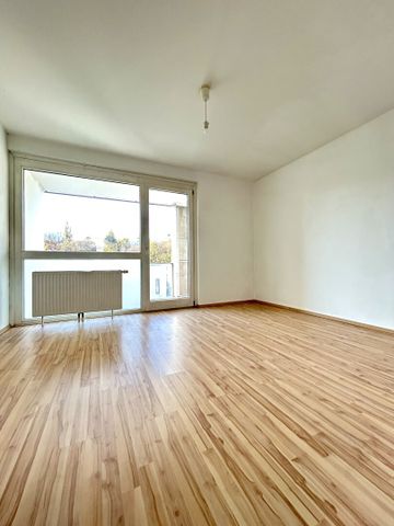 Charmante 3-Zimmer-Wohnung mit Balkon in zentraler Lage – 94.71m² Wohnfläche - Photo 4