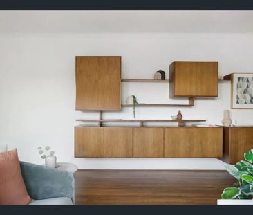 Bright Top-Floor Apartment in Ultra-Convenient Marrickville Location! - Photo 1