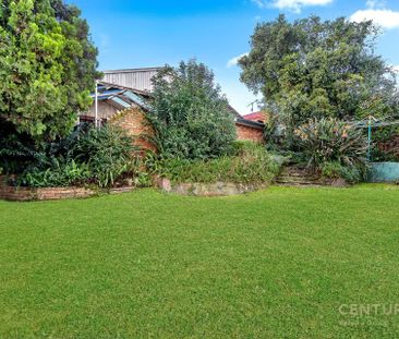 Positioned in a Leafy Quiet Street - Photo 6