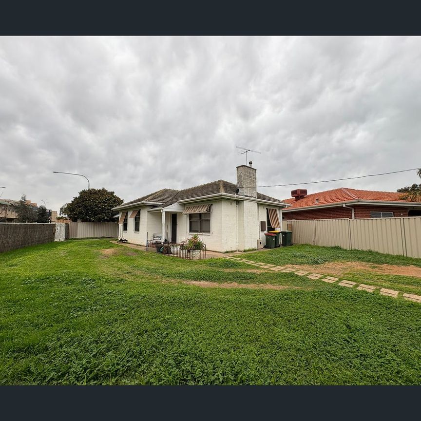 185 Sturt Road, Seacombe Gardens, SA 5047 - Photo 1