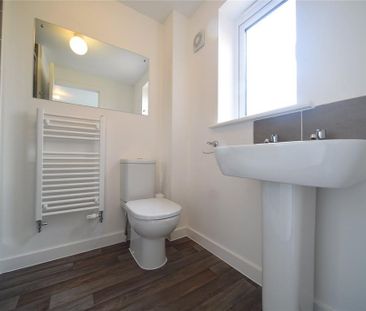 4 bedroom detached house to rent - Photo 1