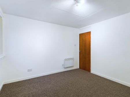 Price £895 pcm - Available Now - Unfurnished - Photo 3